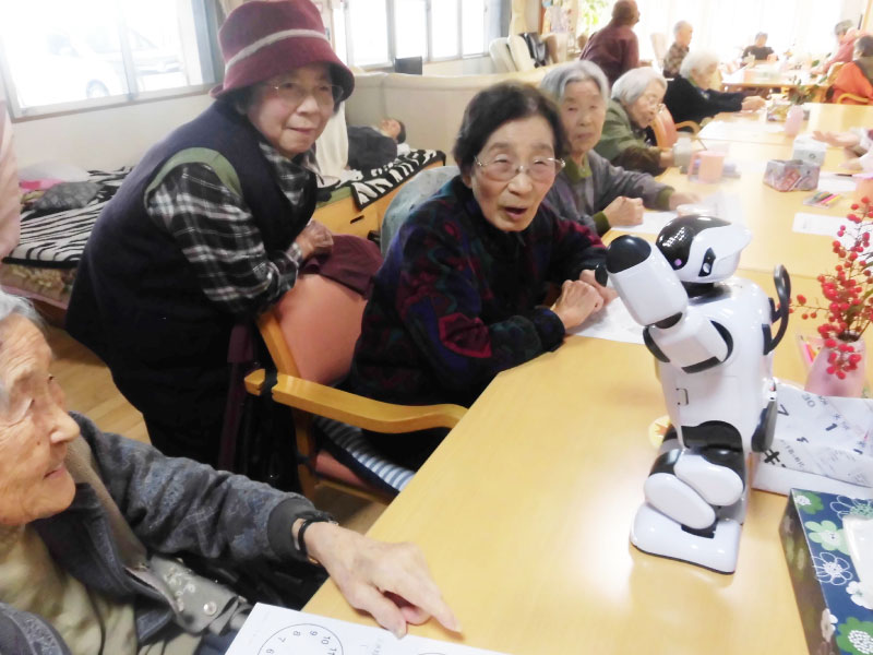 コミュニケーションロボット「さくら」と遊ぼう